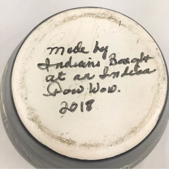 Native American Handcrafted Artist Signed Etched Painted Night Nature Pot 2018 - Picture 16 of 16